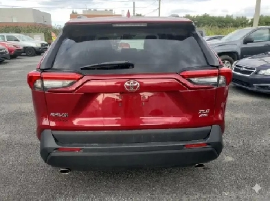 2019 Toyota RAV4 financement disponible