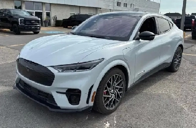 2022 Ford Mustang Mach-E GT eAWD | Extended Range | Co-Pilot