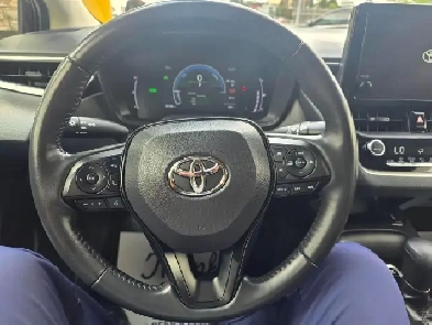 2023 Toyota Corolla Hybrid LE AWD- 1 OWNER- NO ACCIDENTS-LOW KM