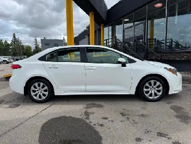 2021 Toyota Corolla LE-No Accidents, Low KM- Fuel Efficient
