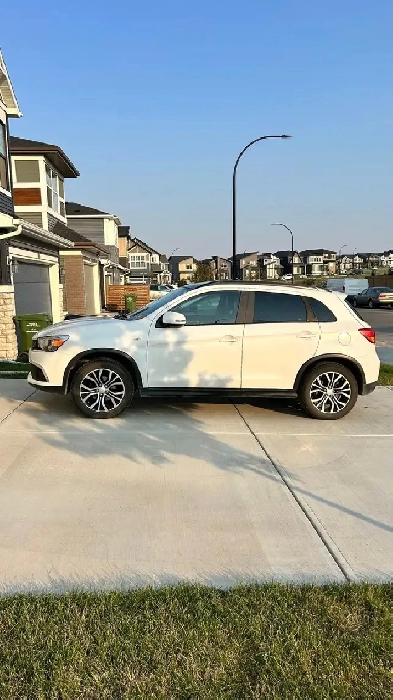 White Mitsusubishi RVR 2016 for Sale