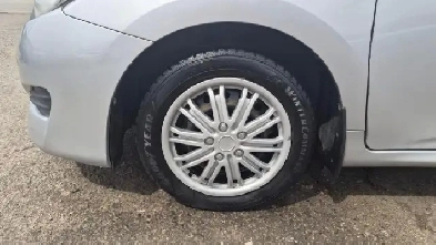 2011 Toyota Matrix HATCHBACK, 4 CYL, AUTO, 2 SETS TIRES, CERTIFI