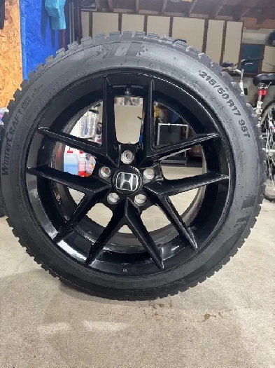 Honda civic winter tires 2015/50R17 like new used them for 2 mon