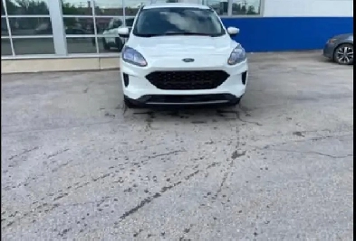 2020 Ford escape AWD mint condition with only 34,000 km