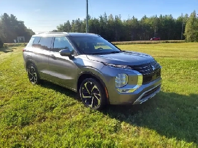 '22 Mitsubishi Outlander GT Premium - Well maintained - Like new