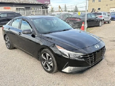 2022 Hyundai Elantra Luxury IVT