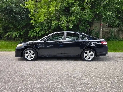 2010 Toyota Camry 4dr Sdn I4 Auto LE
