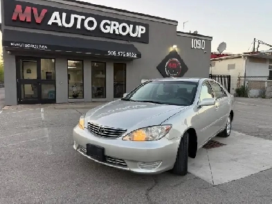 2005 Toyota Camry LE 4dr Sdn LE V6 Auto
