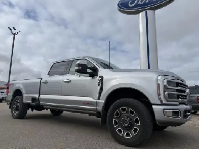 2024 Ford Super Duty F-350 PLATINUM! / 6.7LHO! / 8FT BOX! / LOAD
