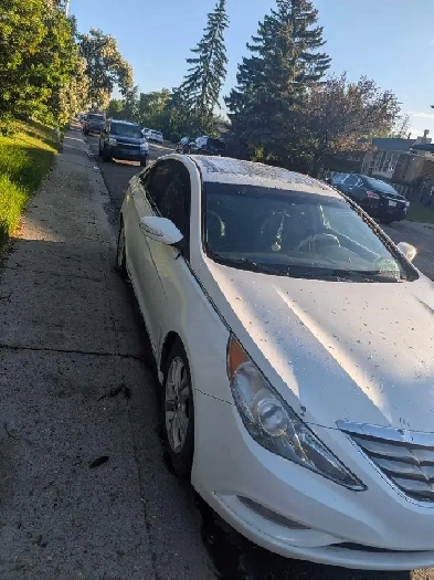 2011 Hyundai Sonata – Runs( Mechanic's Special)