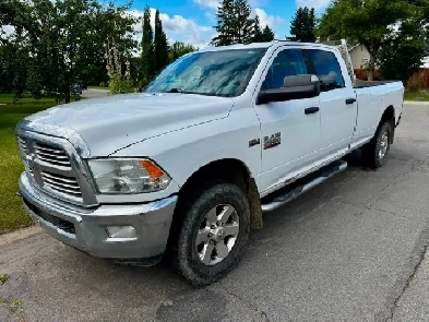 2014 Dodge Ram 2500HD SLT 6.4L Hemi 4x4 Crew Cab 8.1ft Box