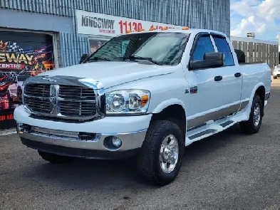 2008 Dodge Ram 3500 4WD Quad Cab 140.5' SLT