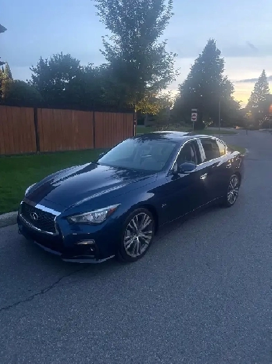 Q50s LIKE NEW only 48,000km