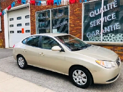 HYUNDAI ELANTRA GL/ A/C /SIÈGES CHAUFF/TRÈS PROPRE/BONNE MÉCANIQ