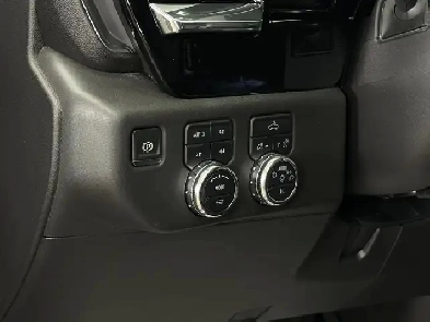 2024 GMC Sierra 1500 Crew Cab Short Box Elevation 5.3L/PWR BUCKE