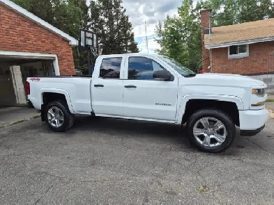 2016 Chevy Silverado LT.  ( Safetied)