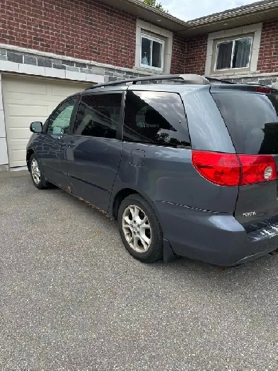 Toyota Sienna CE