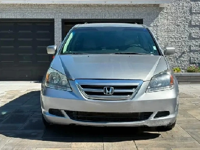 2007 Honda Odyssey EX – 198,000 kms – Low KM – Runs Great