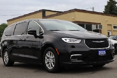 2025 Chrysler Pacifica Select FWD