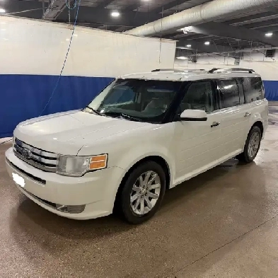 2009 Ford Flex SEL 6 Passenger Fully Loaded