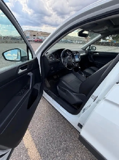 2019 Volkswagen Tiguan SUV, Crossover