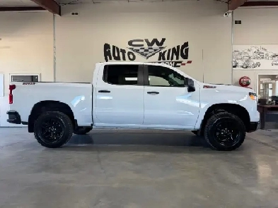 2025 Chevrolet Silverado 1500 Trail Boss Z71 / 4x4 / Crew