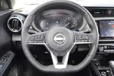 2025 Nissan Kicks SV FWD