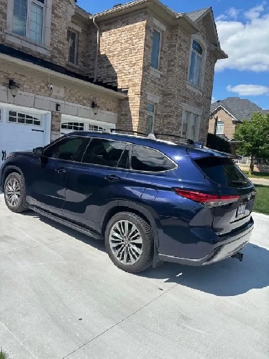 2022 Toyota Highlander Hybrid Platinum