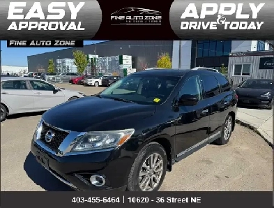 2015 Nissan Pathfinder SL 4WD V6 7-Pass : LOW MILEAGE
