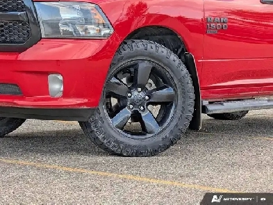 2023 Ram 1500 Classic Express Express 4x4 Crew Cab 5&amp.apos.7&