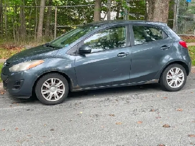 $1300 Mazda 2 2012
