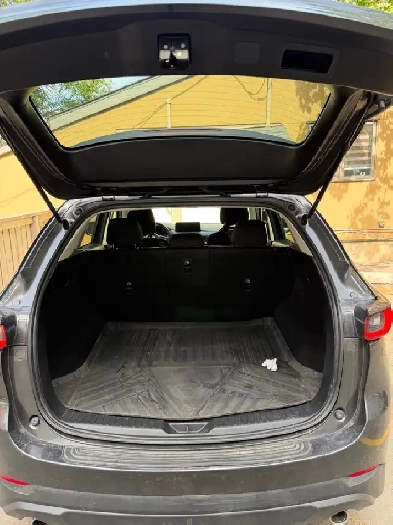 2024 Mazda cx5 select, AWD, 11,000KM