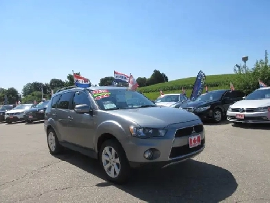 2019 Mitsubishi RVR SE