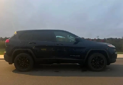 Jeep Cherokee Sport 4x4