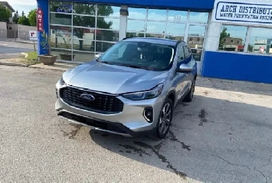 2024 Ford escape platinum