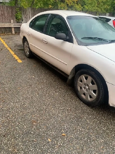 2002 Ford Taurus