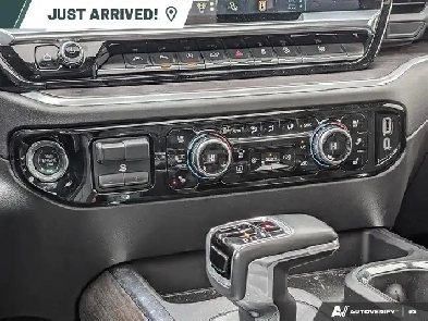2025 GMC Sierra 1500 SLT Crew Cab Short Box 4-Wheel Drive SLT