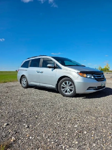 Famely van 2014 honda odissey