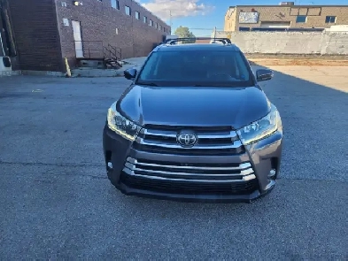2017 Toyota Highlander AWD 4DR LIMITED WITH NAV& LOW KILOMETER