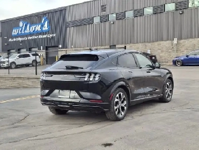 2023 Ford Mustang Mach-E Premium AWD | Leather | Glass Roof
