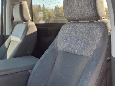2022 Ford F-150 XLT 4x4 Regular Cab V6 | 17 Alloys | Rear View