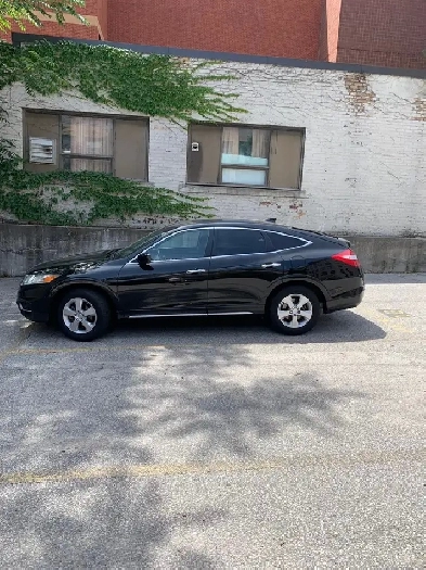 2013 Honda Crosstour EX-L 2.4L | 201,000 km | Winter Tires