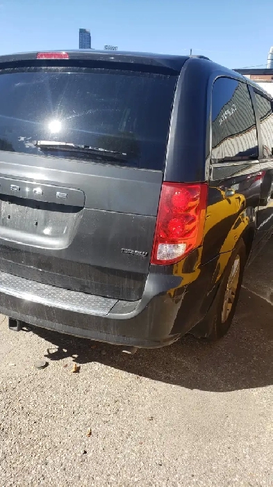 2011 Dodge Grand Caravan, ONLY $2110! 173400k AS-IS