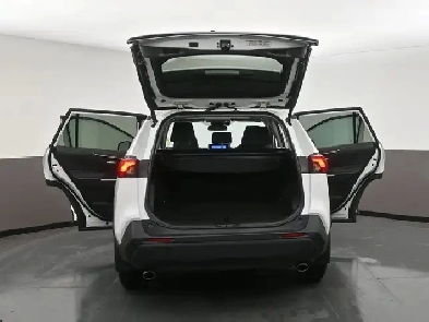 2024 Toyota RAV4 XLE AWD | HEATED SEATS | APPLE CARPLAY | CRUISE