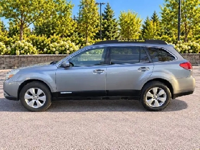 2011 SUBARU Outback 2.5i Limited