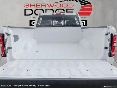 2026 Ram 1500 Express Crew Cab 4WD
