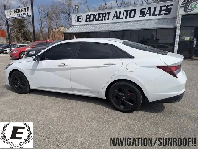 2023 Hyundai Elantra PREFERRED WITH TECH PACKAGE/NAVIGATION!