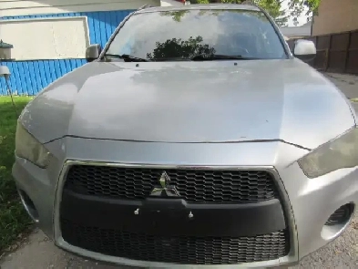 2011 Mitsubishi Outlander ES SAFTIED!
