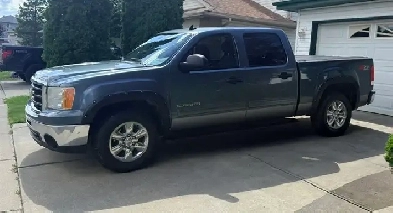 2011 GMC Sierra 1500 SLE Crew Cab 4x4 – 5.3L V8, Clean and Sharp