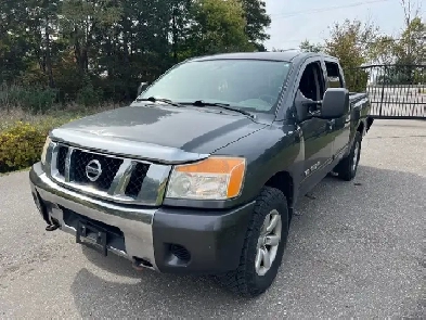 Nissan Titan 2012 4x4 SV